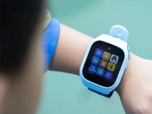 低配儿童智能手表成行走的偷窥器 本是儿童安全的产品变成监视器了？